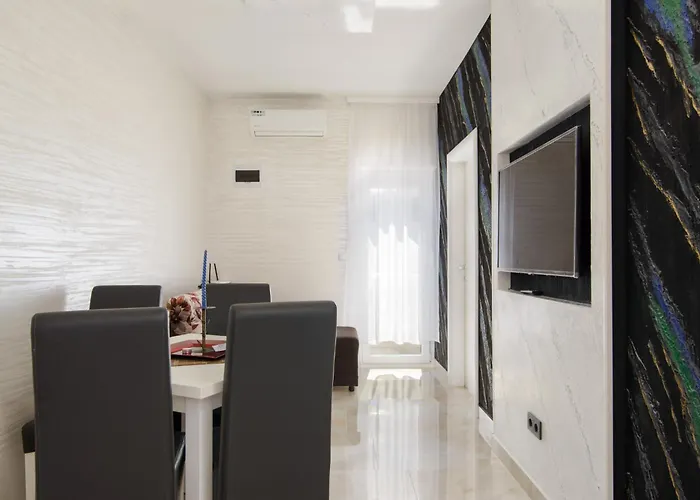 Апартаменти Etta Ciovo Трогір