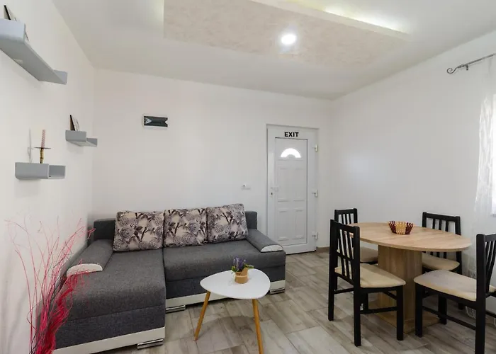 Etta Ciovo Апартаменти *