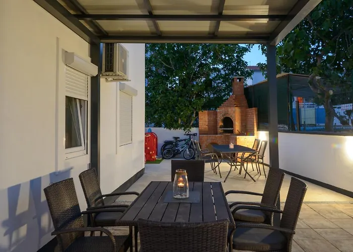 Etta Ciovo Апартаменти *