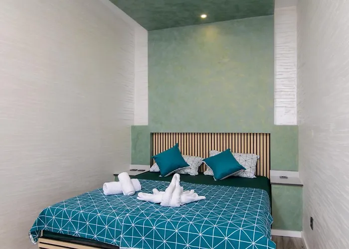 Etta Ciovo 特罗吉尔