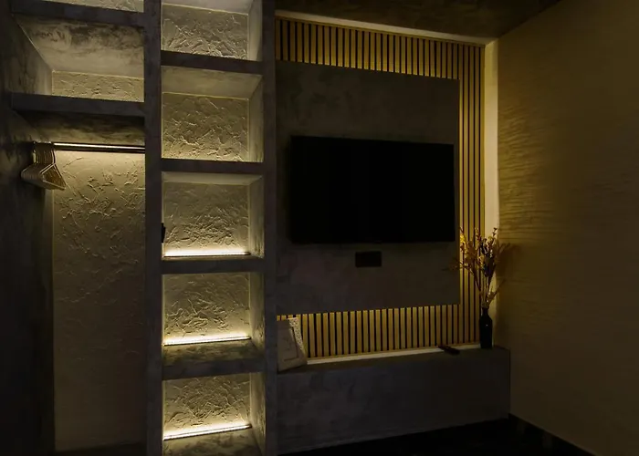 Etta Ciovo 特罗吉尔