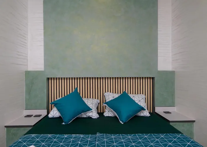 Etta Ciovo * 特罗吉尔